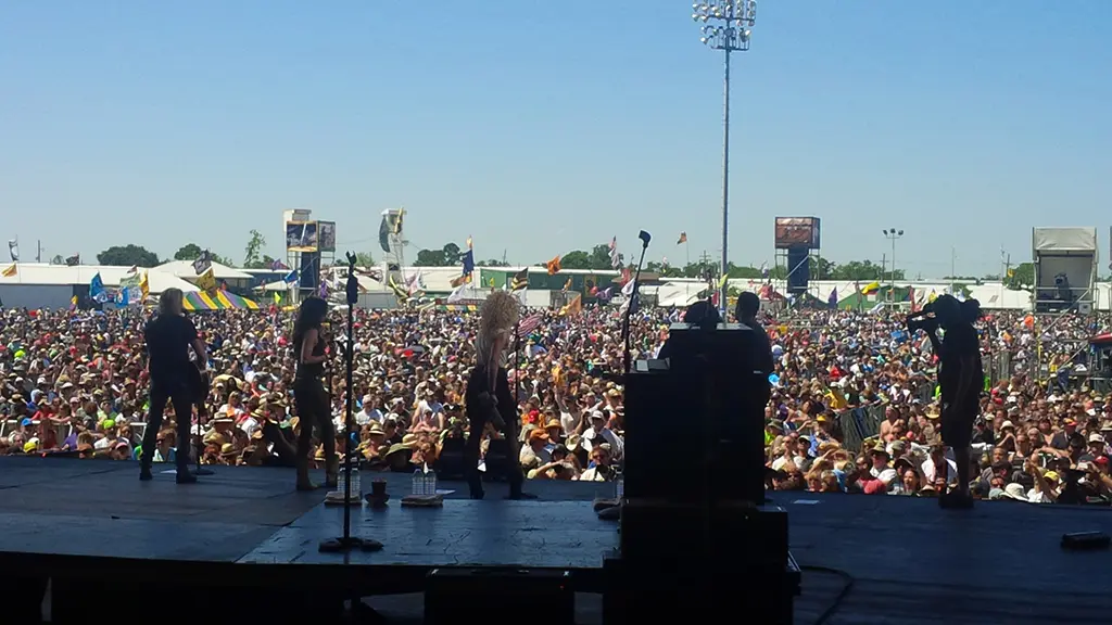 Live Concert from Backstage